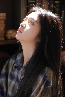 少女偷偷在线观看免费播放电视剧网